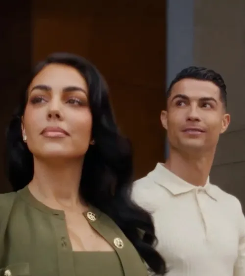 Detaliile nunții lui Cristiano cu Georgina   Au avut doar 5 invitați! Cine sunt  + Unde a avut loc evenimentul, în timp ce în Madeira fanii au luat cu asalt catedrala din Funchal