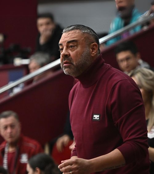 Fostul șef de la CS Rapid, trimis în judecată  Bogdan Vasiliu acuzat că a falsificat semnăturile jucătoarelor.  Ce sumă și-a însușit