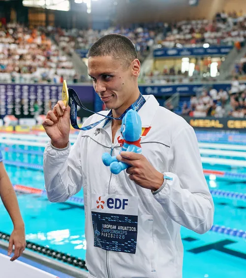 „14-15 km de înot pe zi”  David Popovici, despre munca titanică din spatele celor  două medalii europene de aur:   „Mă consider mult mai matur”