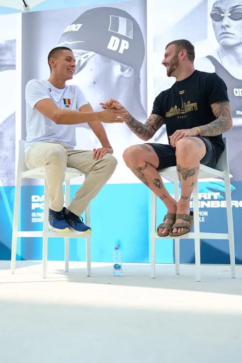 Kyle Chalmers l-a intervievat pe David Popovici (foto: Raed Krishan/GOLAZO.ro)