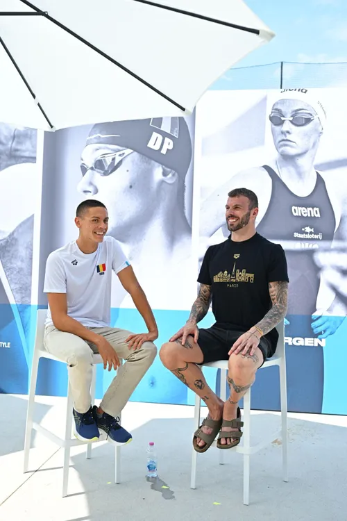 Kyle Chalmers l-a intervievat pe David Popovici (foto: Raed Krishan/GOLAZO.ro)