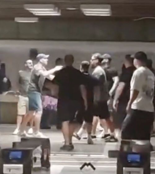 Incidente la metrou   FOTO.   Jandarmeria  a fost nevoită să intervină înainte de Rapid - Dinamo