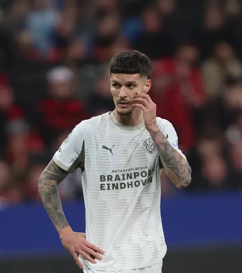 Dennis Man, ocazie uriașă  Românul a ratat șansa de a înscrie primul său gol în acest sezon la  PSV