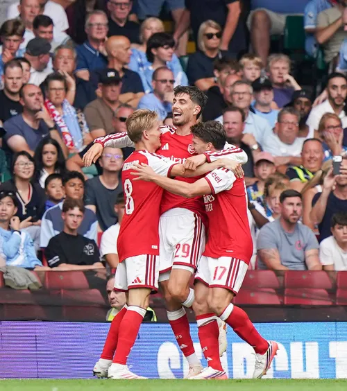 Manchester City, ridiculizată  Arsenal a câștigat la pas  Supercupa Angliei!  „Cetățenii” n-au avut reacție la primul meci fără Guardiola