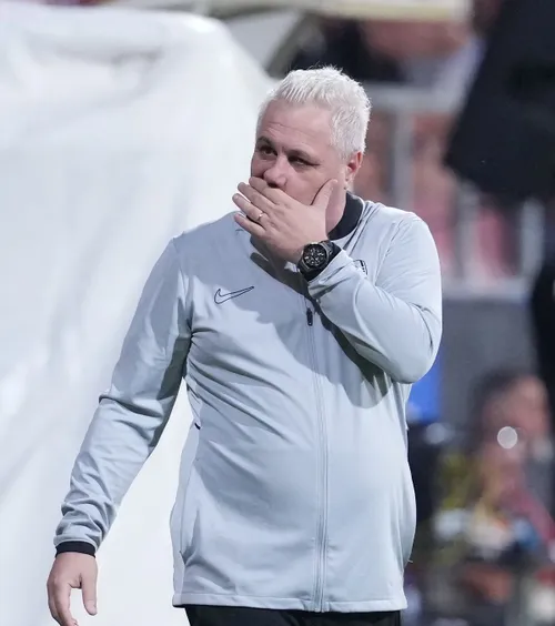 Șumudică a explodat pe bancă   FOTO.   Reacție vulgară  la debutul în noul mandat la CFR. Pe cine și-a vărsat nervii după primul gol primit