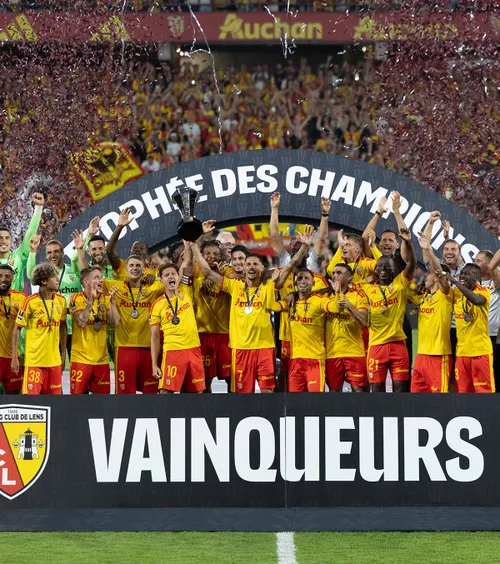 Șoc în Franța   FOTO.  PSG a pierdut Supercupa, deși a jucat  peste 50 de minute  în superioritate numerică!