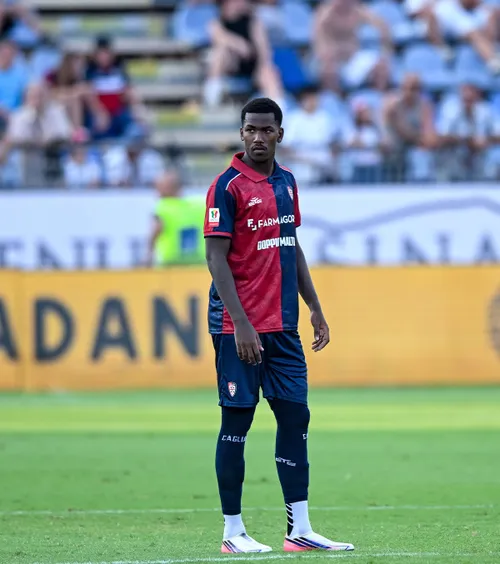 Alertă în Italia  Jucătorul unei echipe din Serie A,  în comă!  A fost transportat cu elicopterul la spital