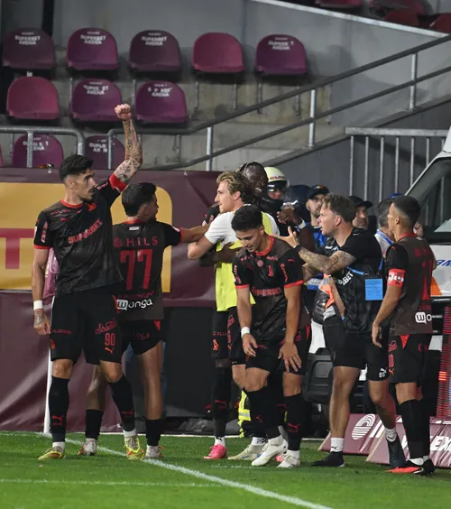 Vin banii la Dinamo    Prima specială  pe care o vor primii „câinii” după victoria din derby-ul cu Rapid