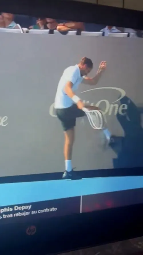 Daniil Medvedev a lovit panourile pubicitare/ Foto: captură X.jpeg