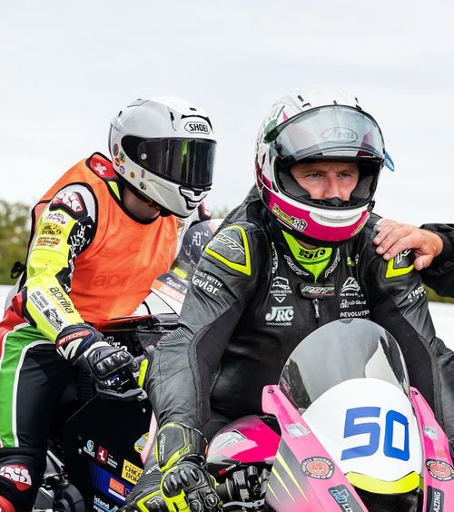 Tragedii succesive în motociclism   Doi piloți au murit  pe unul dintre cele mai dificile și controversate trasee din lume