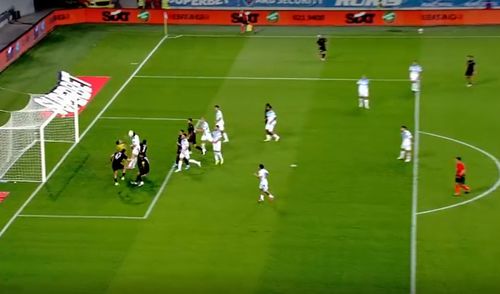 Gafa apărării Craiovei la golul celor de la Ararat-Armenia. Foto: captură video Sport.ro.