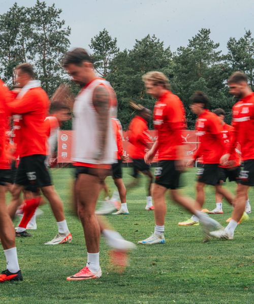 „Nu are clauză de prelungire”  Dinamo a început negocierile cu un  jucător-cheie:  alți 6 sunt în ultimul an de contract