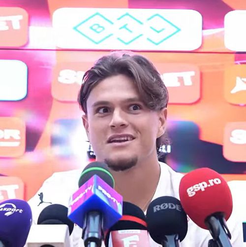 Soro l-a dus pe Pascual la „Luca”😆  Fundașul spaniol s-a mirat când a ajuns în  centrul Bucureștiului:  „De ce sunt atâtea?” + Alte declarații de la conferință