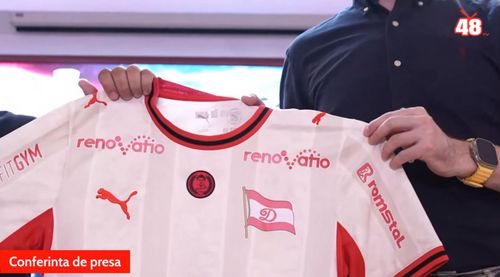 Dinamo, tricou special înainte de derby-ul cu FCSB. Capturi YT Dinamo (6).jpg