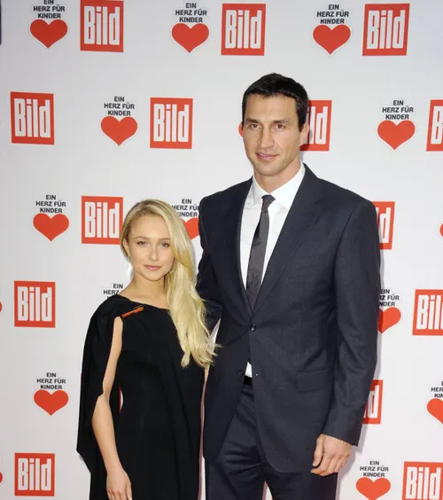 Klitschko, un nou mesaj pentru fosta logodnică  Ce a transmis fostul boxer în ziua în care  Hayden Panettiere  ar fi împlinit 37 de ani