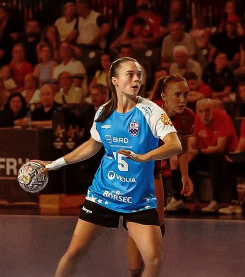 CSM București, surclasată  Elevele Bojanei Popovic, învinse dramatic de campioana Gloria Bistrița în  semifinalele Supercupei  » Când se joacă finala