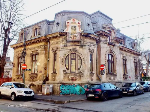 Casa cu Fereastra Fermecată, magie fără vârstă. Cel mai instagramabil monument din București a fost reședința unui domn special, protectorul copiilor sărmani