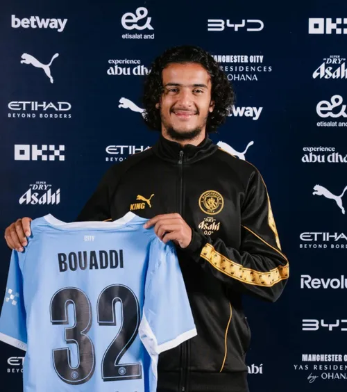 Ayyoub Bouaddi, la Manchester City  Puștiului cu ascensiune fulminantă îi place și școala:  a absolvit cu un an mai devreme un liceu cu profil științific:  „Sunt aici pentru viitor”