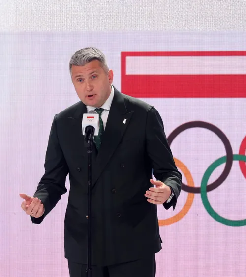 Șeful sportului, arestat!  Președintele Comitetului Olimpic,  acuzat de corupție:  ceas de 40.000 de euro și excursii de lux