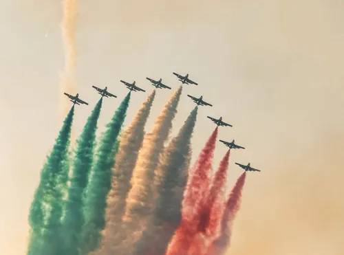 A început BIAS 2026, cel mai mare show aviatic din țară. Sute de oameni urmăresc spectacolul de pe Aeroportul Băneasa. Programul complet