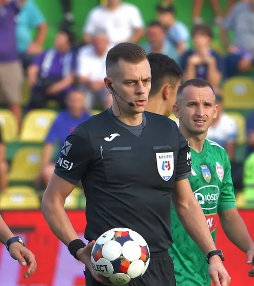 Xenofobie la FC Argeș - Sepsi  Arbitrul George Roman a ignorat scandările:  „De ce n-a oprit meciul?  Trebuie să fie penalizat”