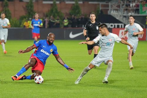 FCSB - UTA Arad, în etapa #7 din Liga 1 (FOTO: Iosif Popescu / GOLAZO.ro)
