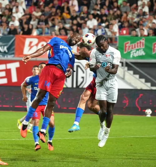 FCSB - UTA Arad, în etapa #7 din Liga 1 (FOTO: Iosif Popescu / GOLAZO.ro)