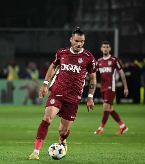 Bătaie pe Muhar   FCSB a reintrat pe fir  după despărțirea de Tănase! Luptă cu Craiova pentru semnătură