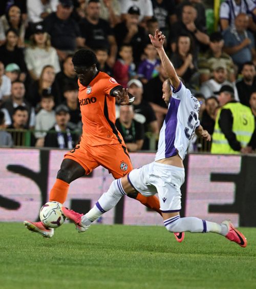 FCSB, spectacol la Mioveni   Roș-albaștrii o spulberă pe FC Argeș  în prima etapă din grupele Cupei României: 5-0!