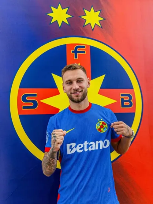 Denis Drăguș, prezentat oficial la FCSB. Foto: Facebook/FCSB