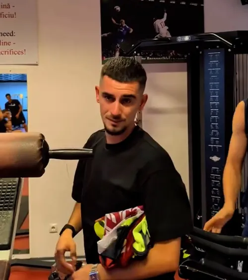 A plâns la despărțirea de CFR   VIDEO Imagini emoționante cu  Meriton Korenica  din vestiarul clujenilor, înainte de transferul la FCSB