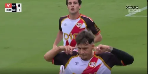 Golul și gesturile facute de Rațiu în Rayo Vallecano - Racing Santander Foto captură VIDEO Reedit .jpg