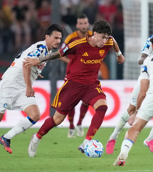Cine poate detrona Inter  Echipa care a început mai bine decât campioana lui Chivu: „Nu renunță niciodată”.  Se apropie duelul direct