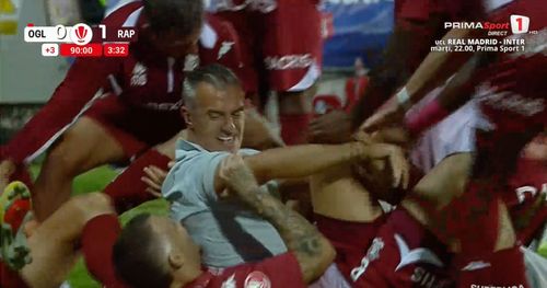 Daniel Pancu a erupt de bucurie, după golul marcat de Pașcanu în Oțelul - Rapid Foto captură VIDEO Prima Sport.jpeg