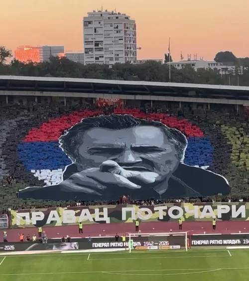 Scene șocante în Serbia  Fanii Stelei Roșii și ai lui Partizan l-au omagiat pe  Ratko Mladic:  ce au putut scrie pe un banner