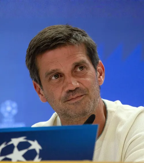 „Nu am copiat niciodată pe nimeni”  Cristi Chivu, mesaj ferm înainte de duelul cu  Jose Mourinho.  Ce spune despre portughez