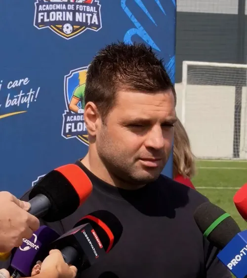 Adi Popa, săgeți către FCSB    VIDEO.  Îl felicită pe  Florin Maxim  că a ales să continue la Corvinul: „Asta e normalitate”