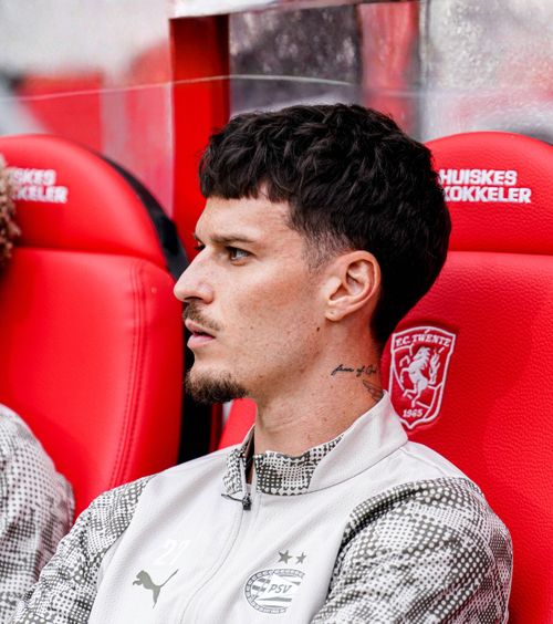 Dennis Man a rămas pe bancă  Ce spunea antrenorul lui PSV înainte de meciul cu Șahtior Donețk +  Cum s-a descurcat rivalul de pe post