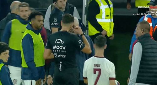 Marius Șumudică a refuzat să dea mana cu Ovidiu Burcă după Sepsi - CFR Cluj Foto captură VIDEO Prima Sport .jpeg