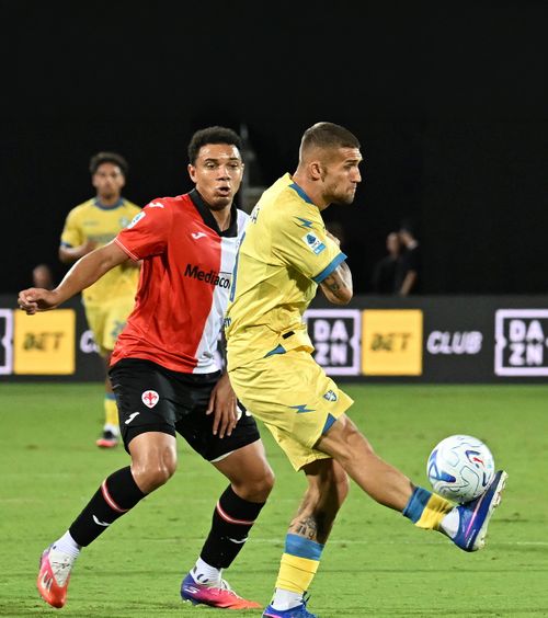 Bîrligea nu are loc la Frosinone  Motivul pentru care atacantul rămâne pe bancă în Serie A:  „Asta preferă antrenorul”