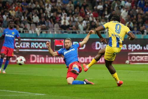 FCSB - Petrolul, meci Foto Iosif Popescu - GOLAZO.ro .jpeg