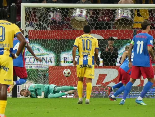 FCSB - Petrolul, meci Foto Iosif Popescu - GOLAZO.ro .jpeg