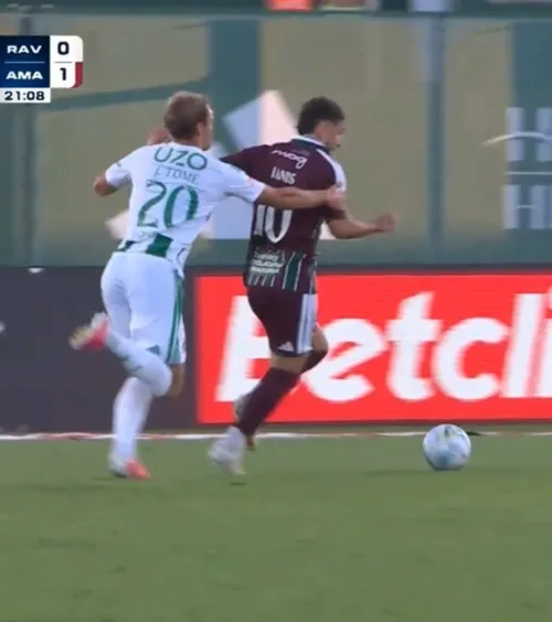 Ianis Stoica a marcat un gol spectaculos pentru Estrela Amadora în partida cu Rio Ave (captură video: Sport TV)