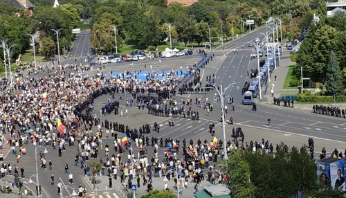 BREAKING | Piața Victoriei, blocată complet din cauza protestului fermierilor. De la Romană nu se mai circulă pe Lascăr Catargiu. Închise: Kiseleff, Aviatorilor, Berzei