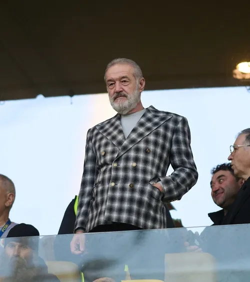 Discurs vehement  L-a pus la zid pe  Gigi Becali:  „Un clovn! Cu astfel de personaje n-o să ai niciodată fotbal!”