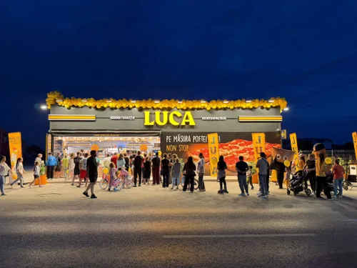 FOTO 🥨 Covrigi la orice oră din zi și din noapte. Un nou Luca Drive s-a deschis în comuna Berceni. E pe Bulevardul 1 Mai și e deschis nonstop