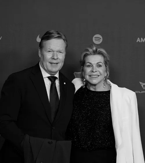 A murit soția lui Ronald Koeman  Fostul selecționer al Olandei,  mesaj de adio  emoționant: „La revedere, frumoasa mea”