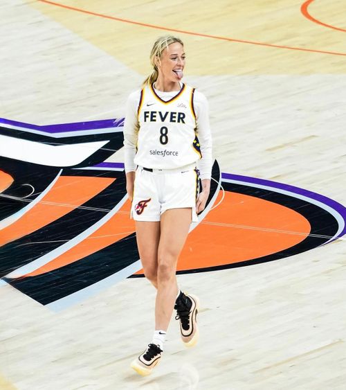 „De ce sunt fetele supărate?!”  Vedeta din WNBA,  Sophie Cunningham,  sare în apărarea lui Sydney Sweeney: „Nu cred că reclama viza femeile din sport”