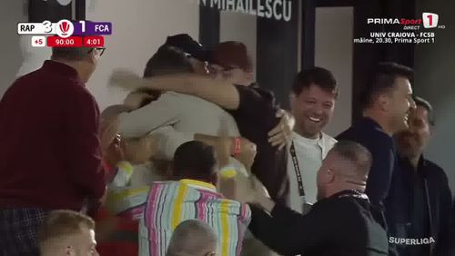 Familia Șucu, în culmea fericirii după golul marcat de Andrei. Foto: captură Prima Sport