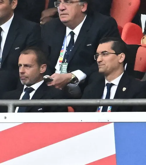 România, milionară?  UEFA vrea ca FIFA să ofere  o sumă cu opt cifre  Federației conduse de Răzvan Burleanu